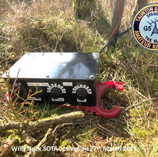 ATU set up at base of 1-4 wave vertical aerial with 6x counterpoise wires.JPG