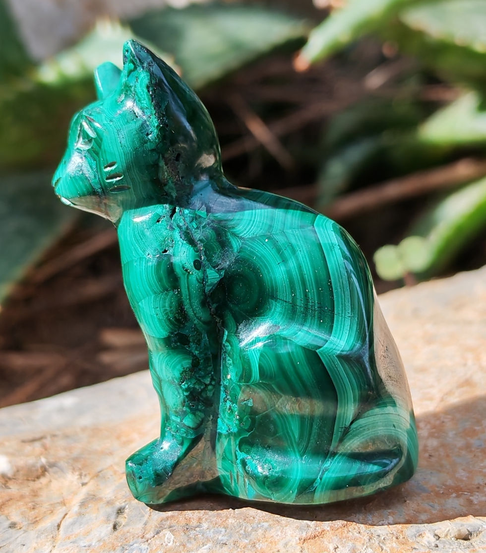 Miniature : Chat sculpté en malachite naturelle du Congo