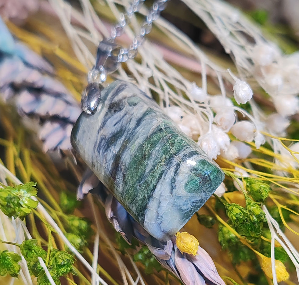 Miniature : Pendentif en smaragdite