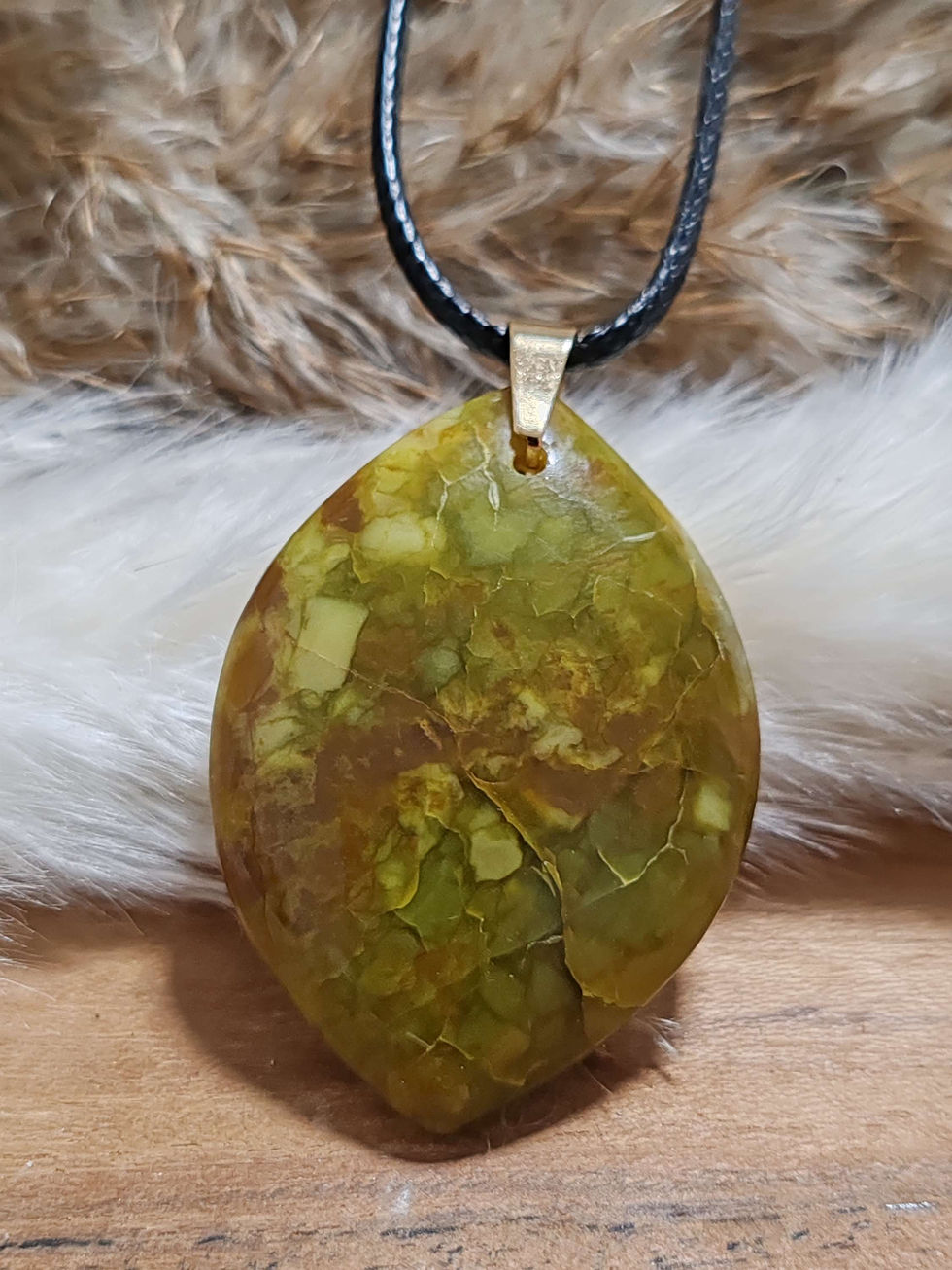 Miniature : Pendentif en Opale verte ovale