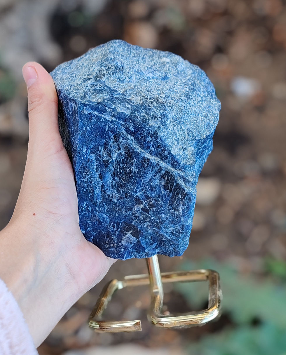 Miniature : Sodalite brute sur pied