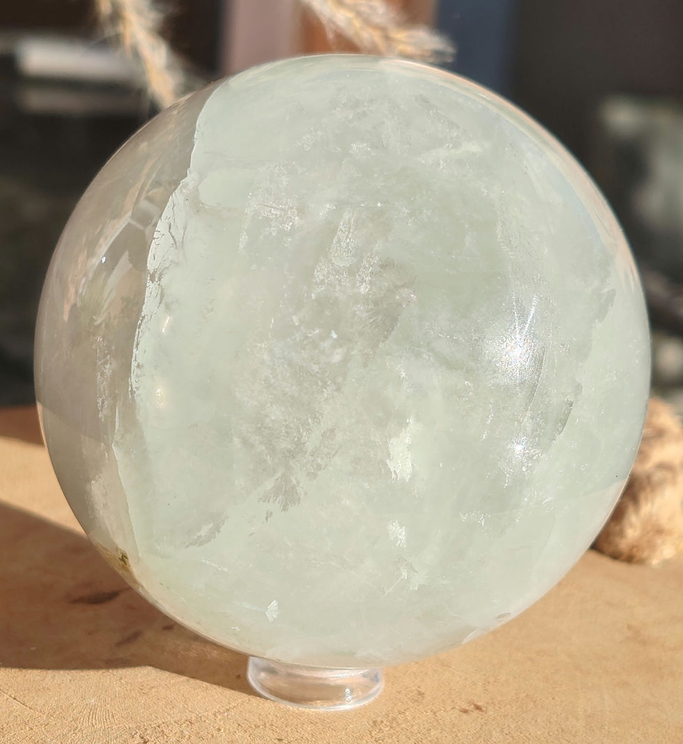 Miniature : sphère en fluorine verte