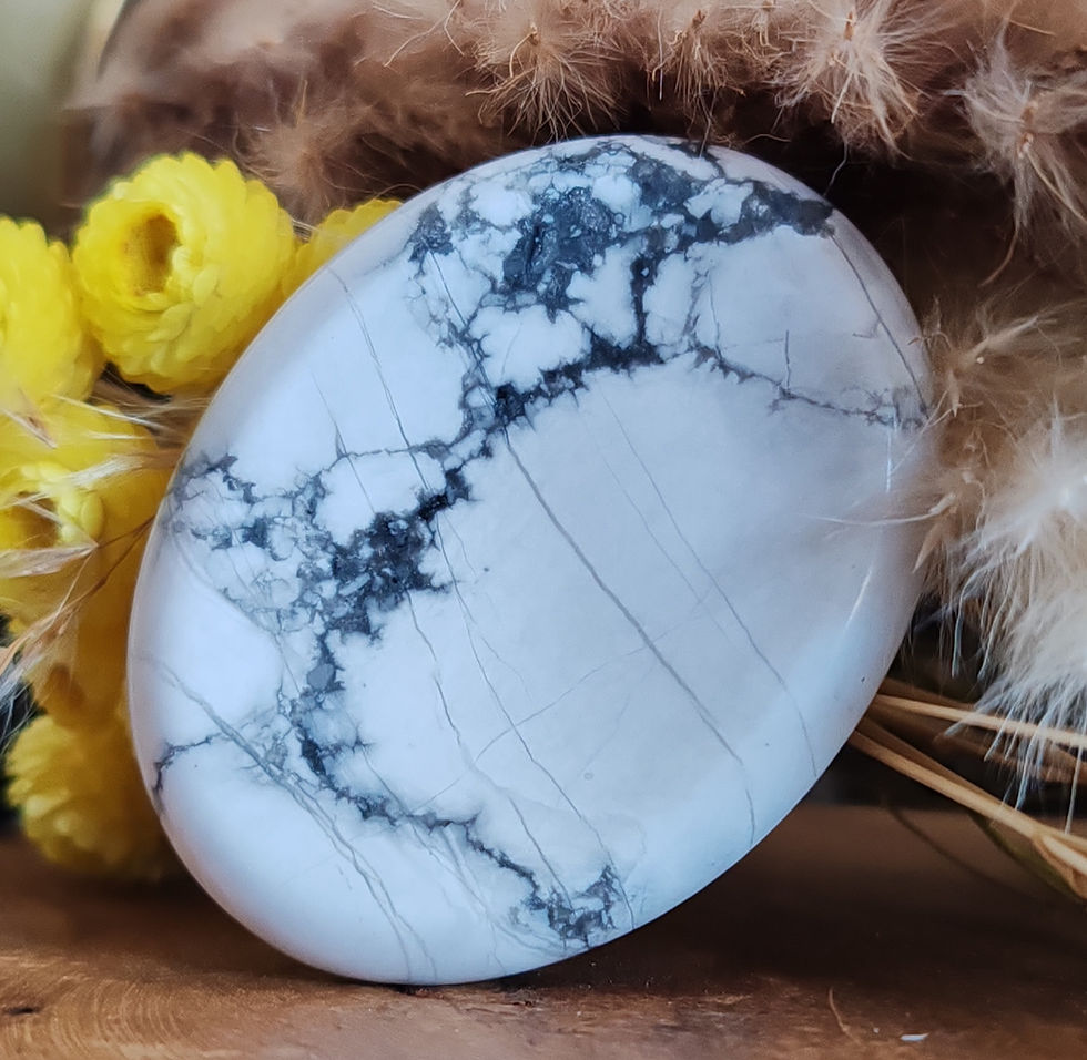 Galet anti-stress pierre pouce en Howlite