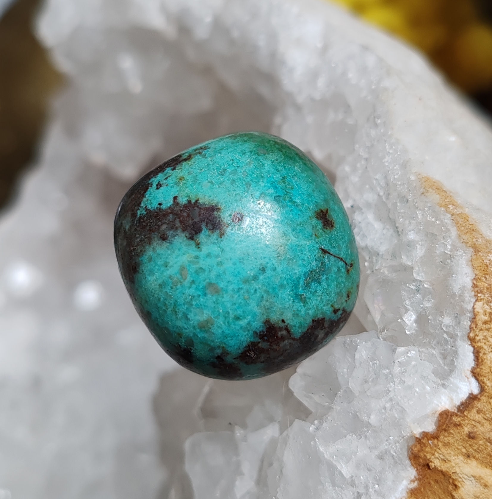 Pierre roulée en Chrysocolle du Pérou
