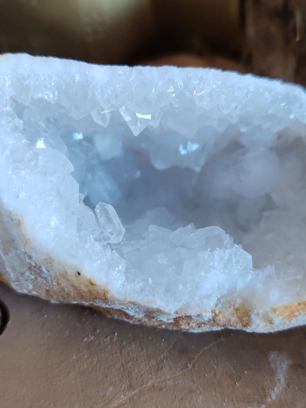 Miniature : géode de cristal de roche