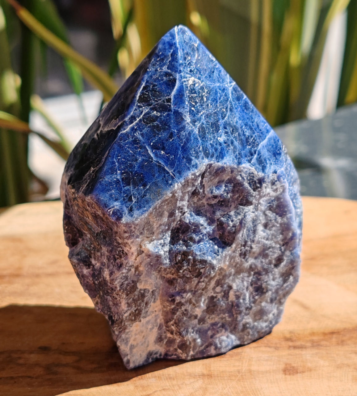 pointe semi polie en sodalite