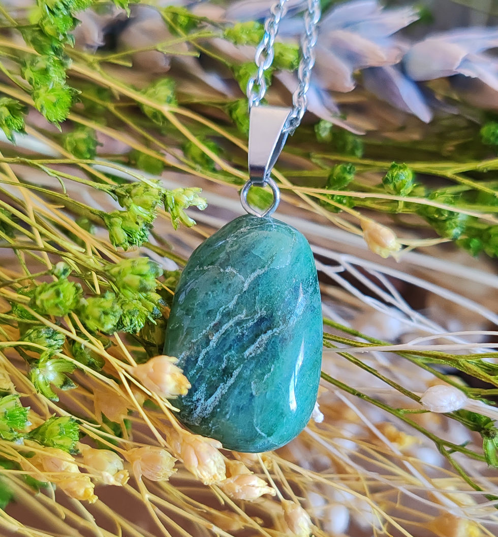 Pendentif en Fuschite naturelle
