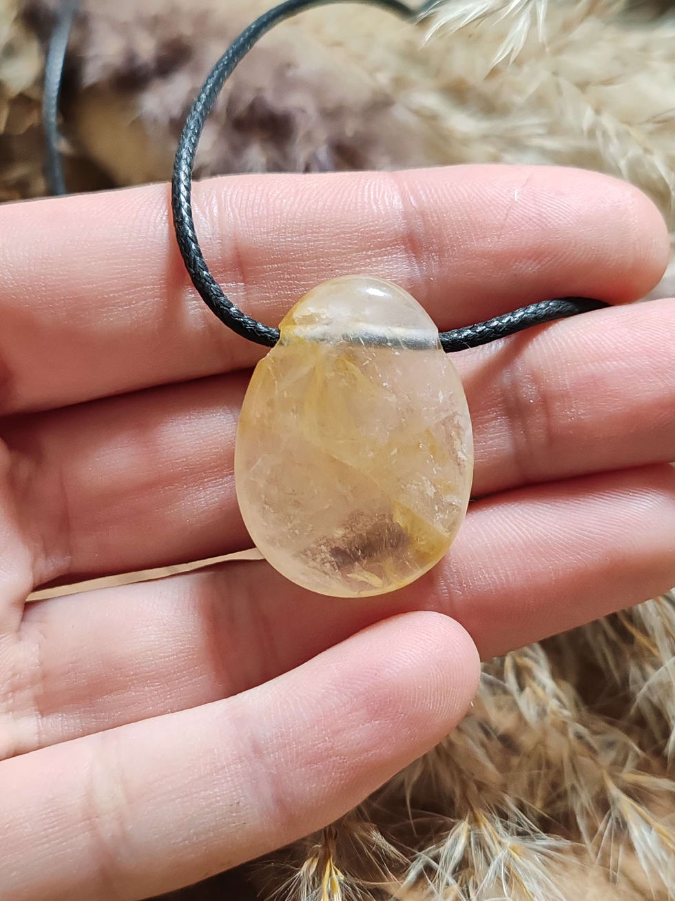 Miniature : Pendentif en Quartz ferrugineux Hématoïde jaune