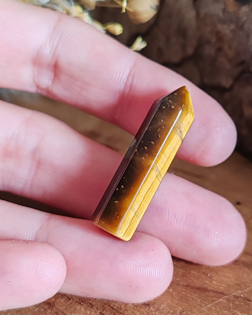 Miniature : Mini Pointe Œil de Tigre en Lithothérapie – Énergie et Motivation