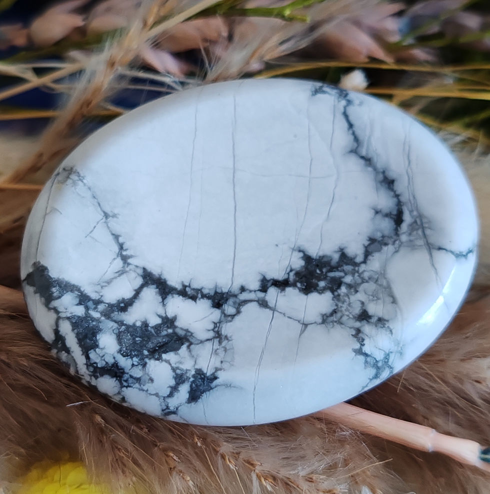 Miniature : Galet anti-stress pierre pouce en Howlite