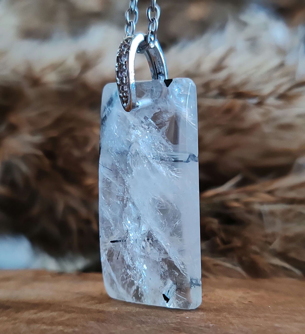Miniature : pendentif en quartz tourmaline noire