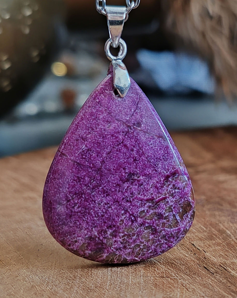 Miniature : pendentif en stichtite