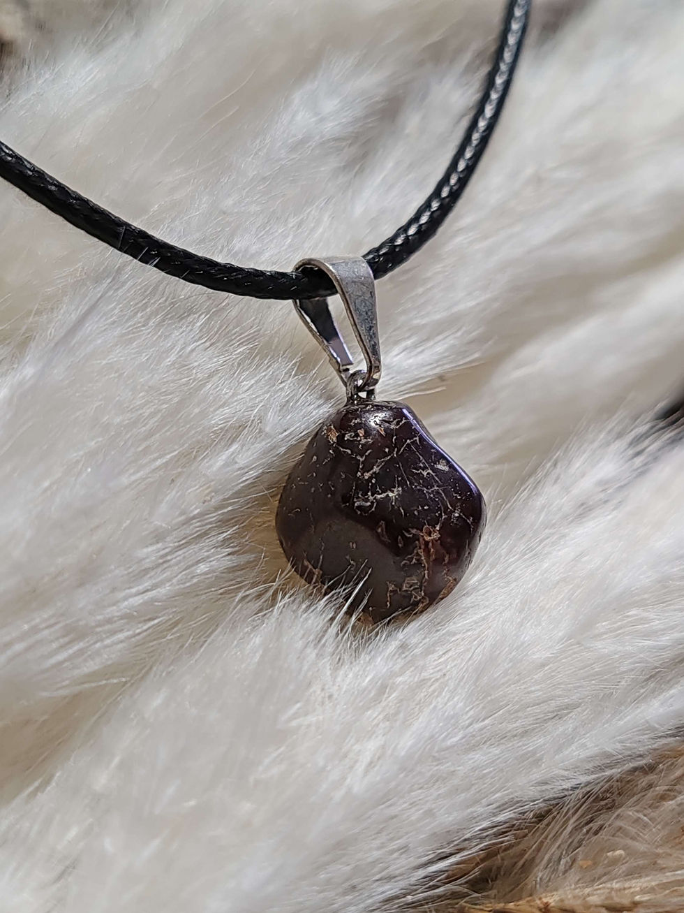Miniature : Pendentif en Grenat almandin rouge