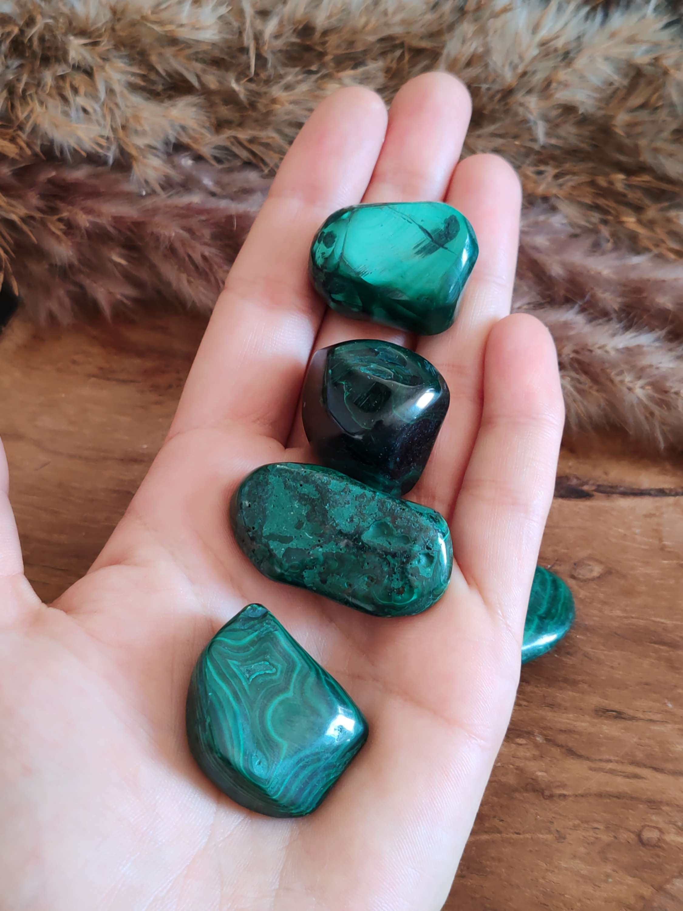 pierre roulée en malachite