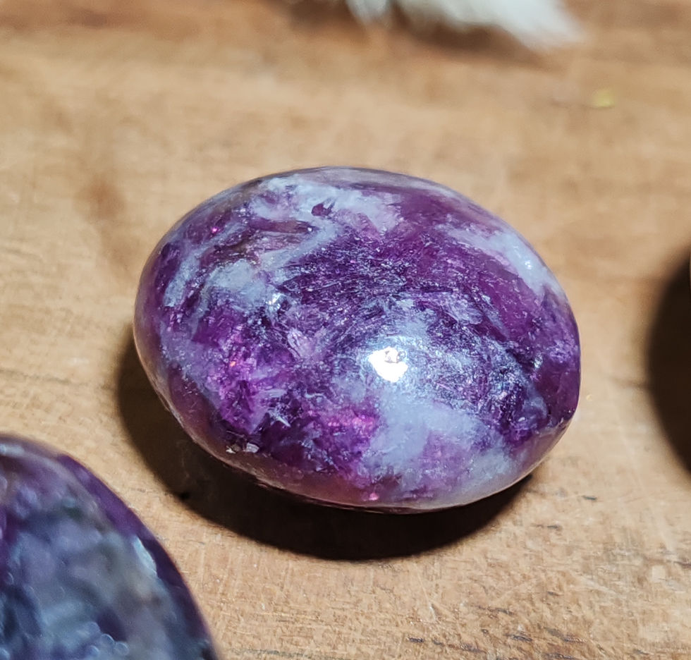 Miniature : Pierre roulée en Lépidolite qualité extra