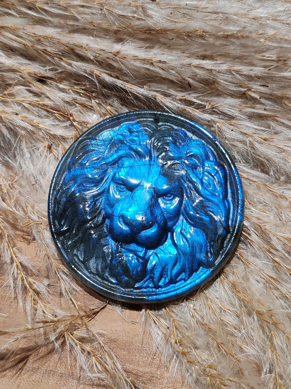 Tête de lion en Labradorite