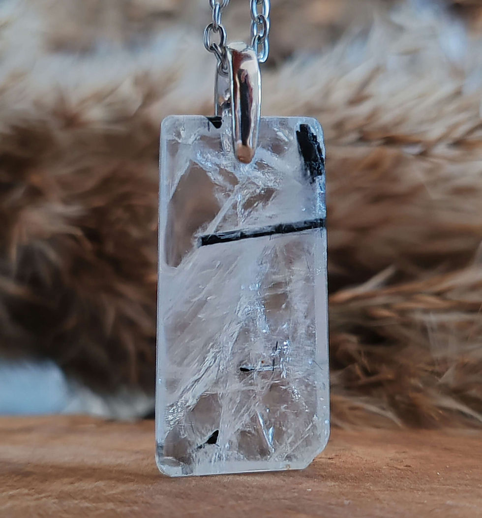 Miniature : pendentif en quartz tourmaline noire