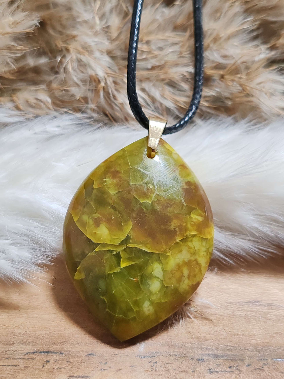 Miniature : Pendentif en Opale verte ovale