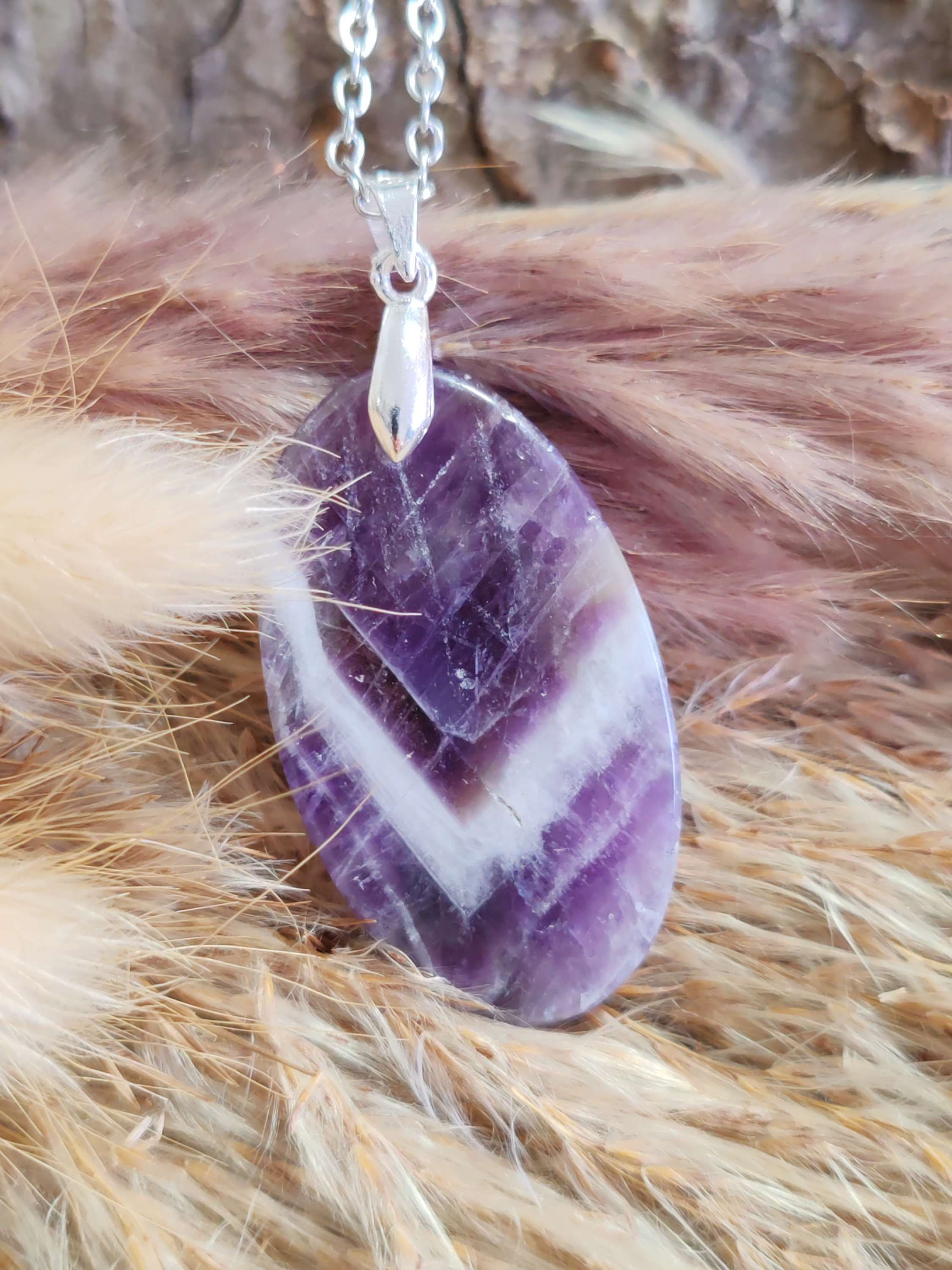 pendentif en améthyste chevron