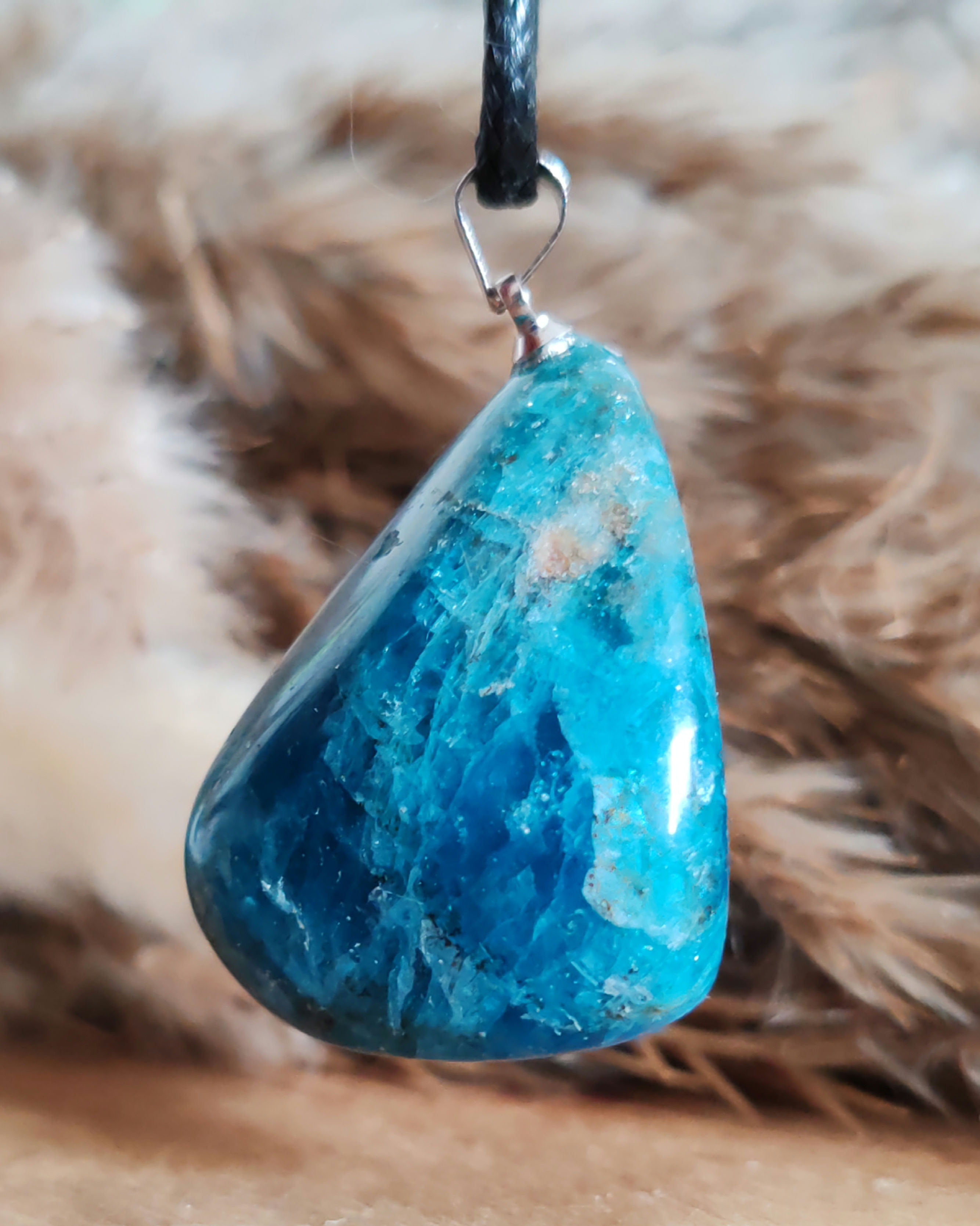 pendentif en apatite bleue