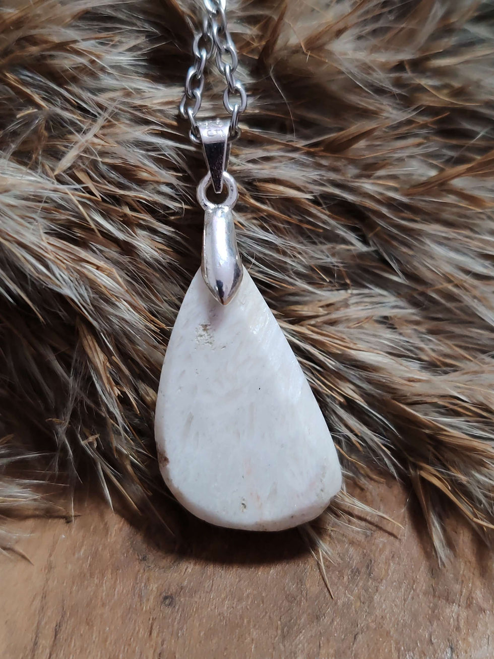 Miniature : pendentif en scolécite