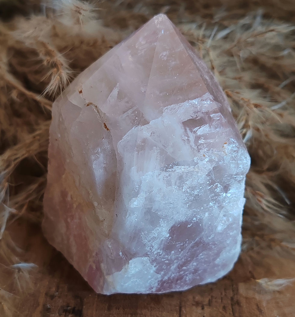 Miniature : pointe semi-polie en quartz rose