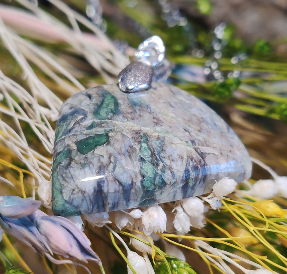 Miniature : Pendentif en smaragdite