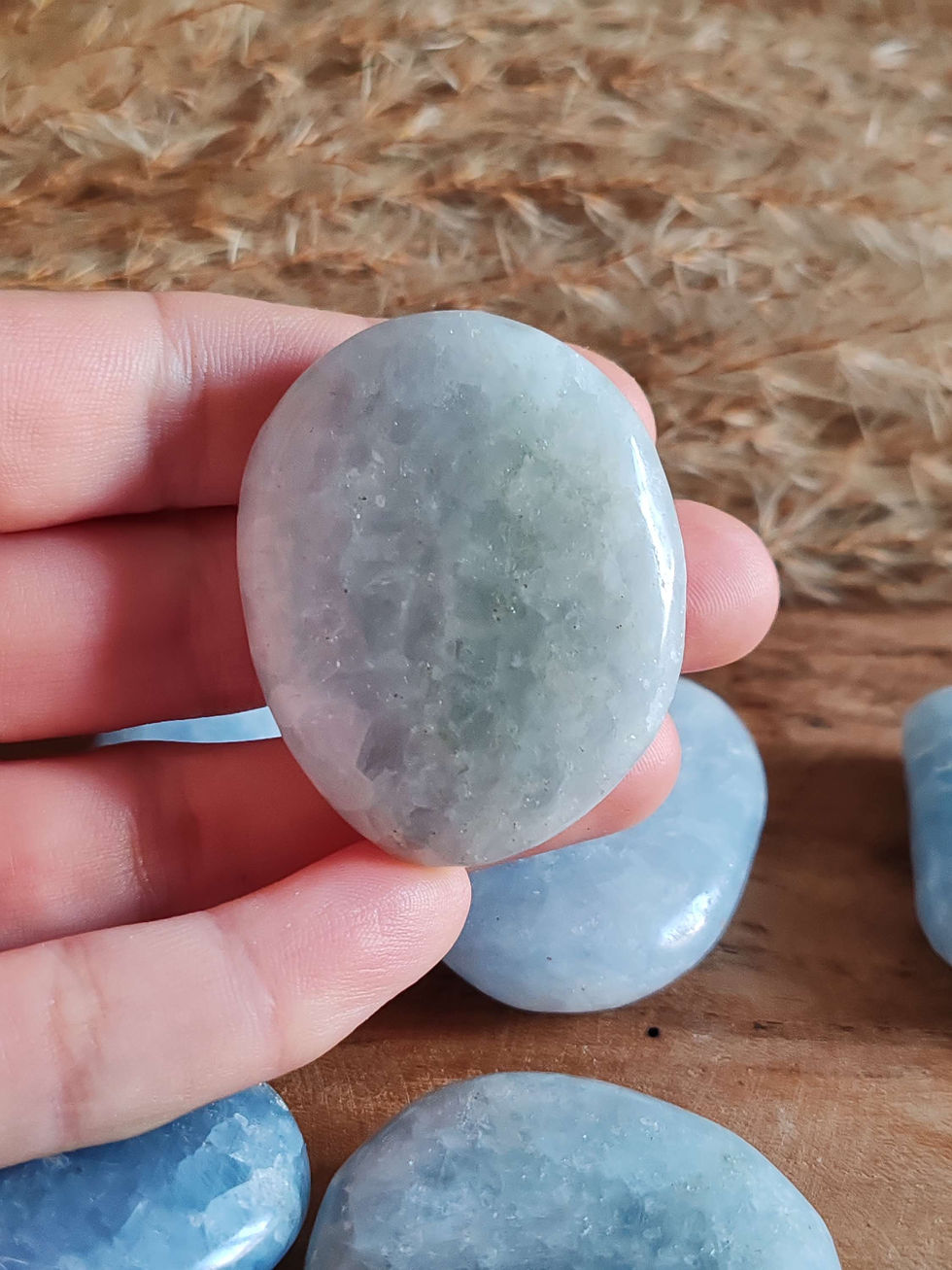 Miniature : Galet en Calcite bleue