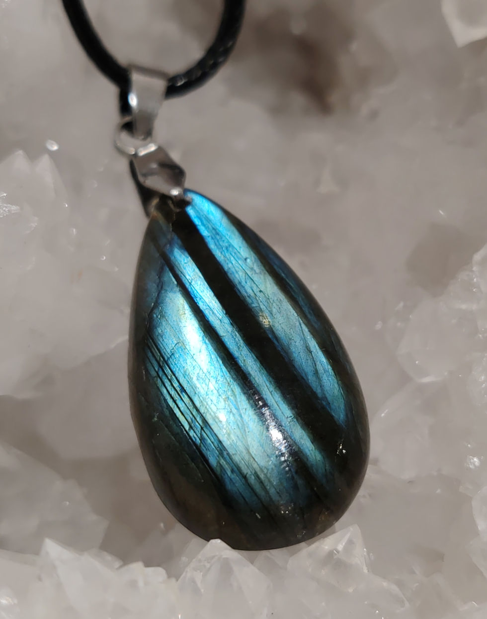 Miniature : Pendentif en Labradorite bleue