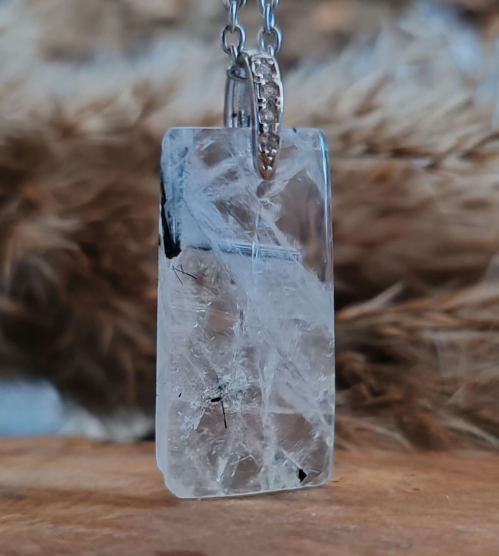 Miniature : pendentif en quartz tourmaline noire