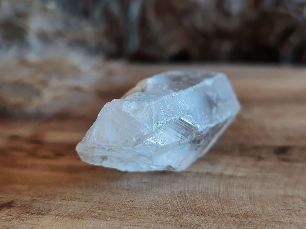 Miniature : pointe brut en cristal de roche