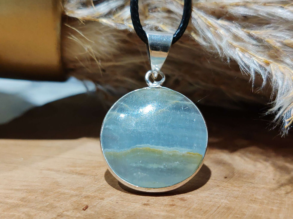 Pendentif en Aragonite bleue