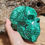 Miniature : crâne en malachite pièce de collection