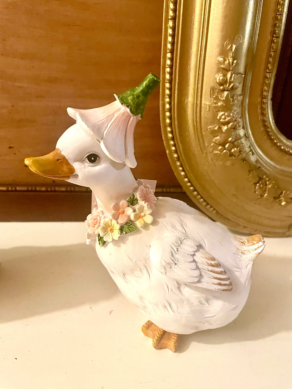 Miniaturbild: Ente m.Blumenkranz Polyresin,8x10xH18,5/8x13xH15,Preis pro Stück,Terrassendeko 