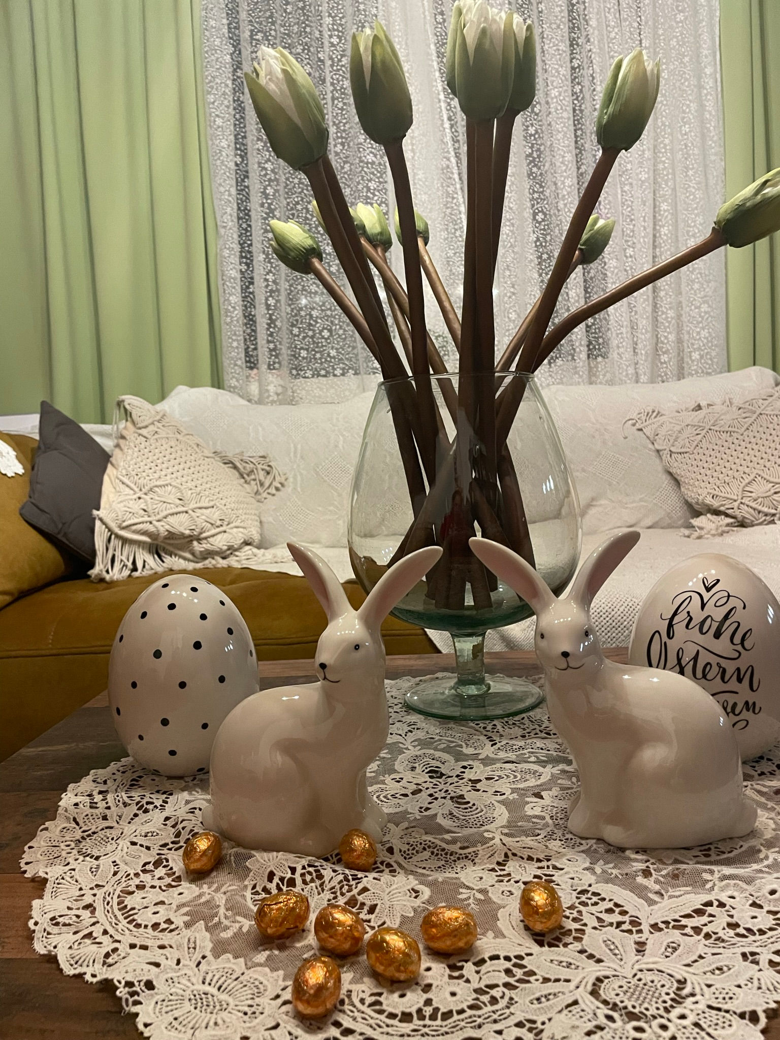 Hase aus Porzellan 16*18*7cm, Gartendeko, Gartendekoration, Terrassendeko ,