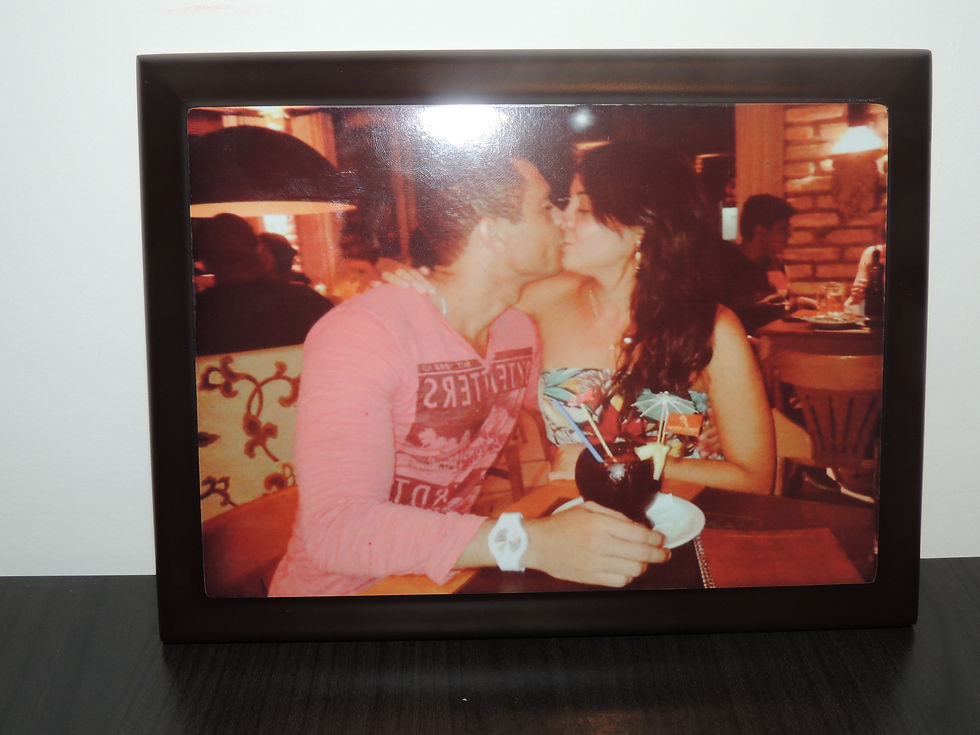 porta retrato em madeira casal tam M - 50,00.JPG