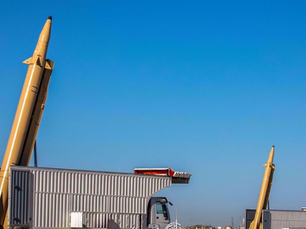 El CGRI y el Ejército lanzan nuevas oleadas de ataques con misiles contra objetivos israelíes y estadounidenses.