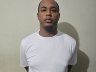 Arrestan hombre acusado de estafar con falsas visas de trabajo a EE.UU.