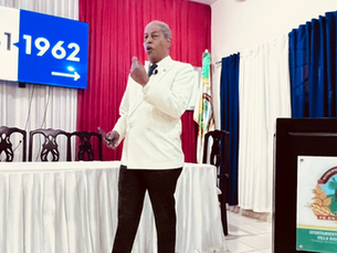 Federico Reynoso continúa realizando la conferencias “Elecciones en tiempo de democracia”, en Navarrete 