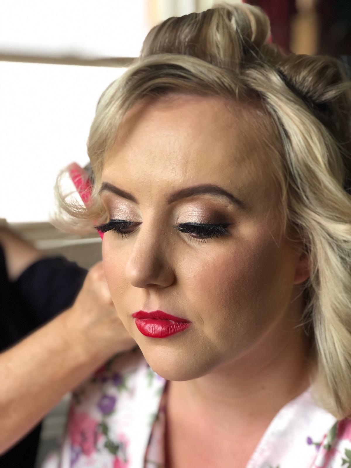 Mobile Hair And Makeup Artist Edinburgh Saubhaya Makeup