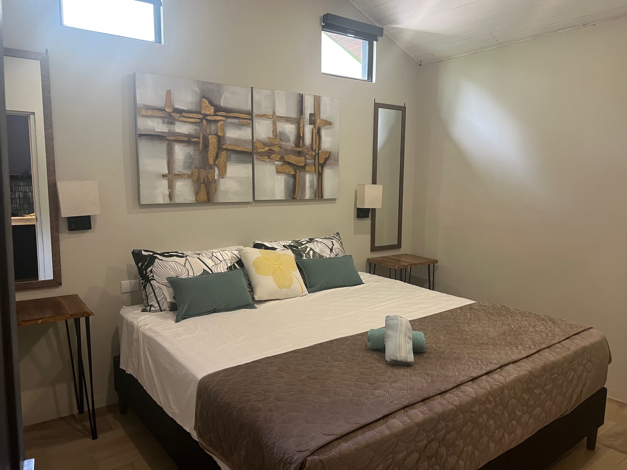 Guest bedroom