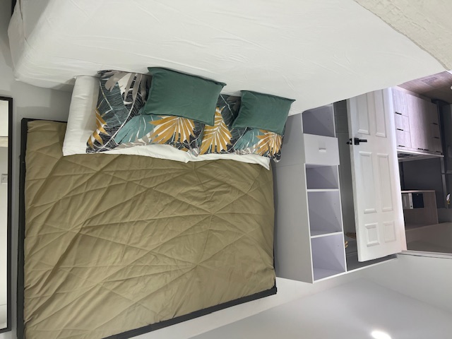 Guest bedroom