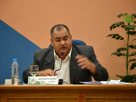 No meio da pandemia, prefeitura desagrada médicos e cria embaraço jurídico à Sta. Casa