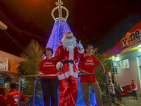 Comércio conta com decoração natalina para estimular venda