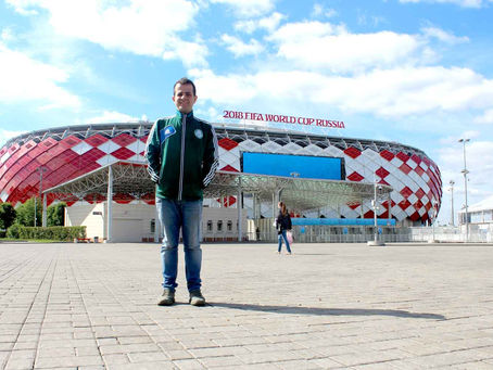 Jornalista monte-aprazilvense dá tratos acadêmicos para a bola que rola na Rússia