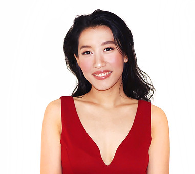 RebeccaWang_2024_PosterHeadshot2.jpg