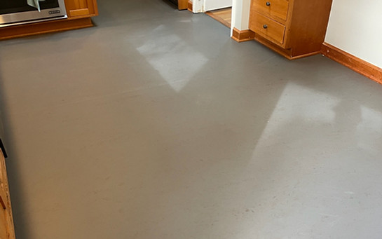 Marmoleum sheet color satellite in kitchen. Work completed by Linoleum Pros, Forbo Certified Installers.