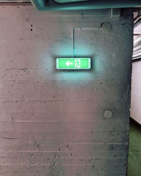 Hänvisningsarmatur källare