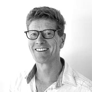 Dr Ian Forsyth
