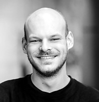 Portrait Lasse klein_edited.jpg